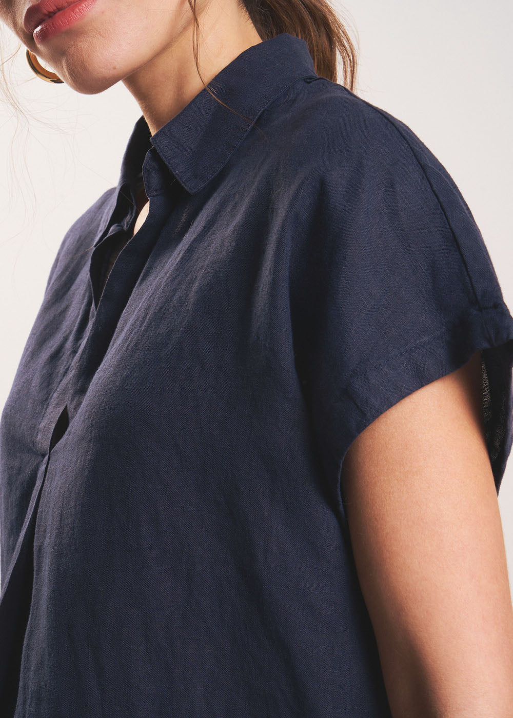 TAMINA Linen Blouse with V Neck - 4 - Sud Express - Sud Express