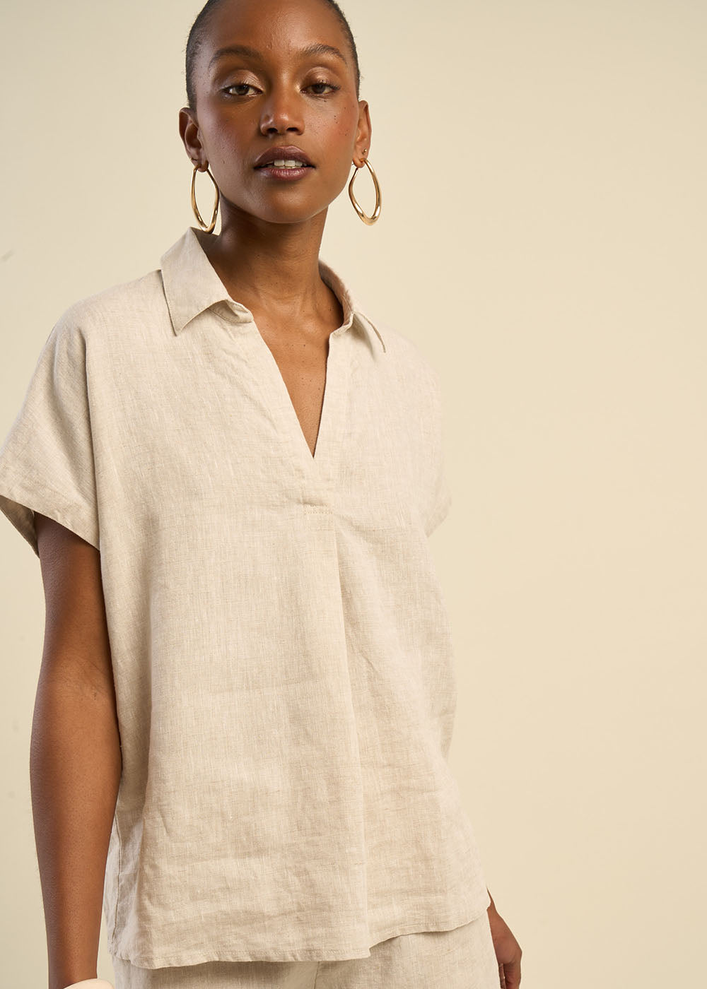 Linen Blouse with V Neck - Sud Express - 3 - Sud Express