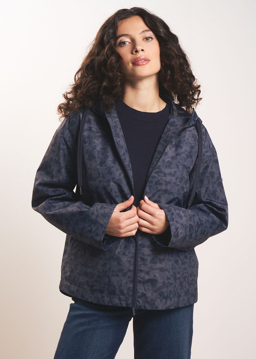 Water-repellent raincoat with hood - Sud Express - 4 - Sud Express
