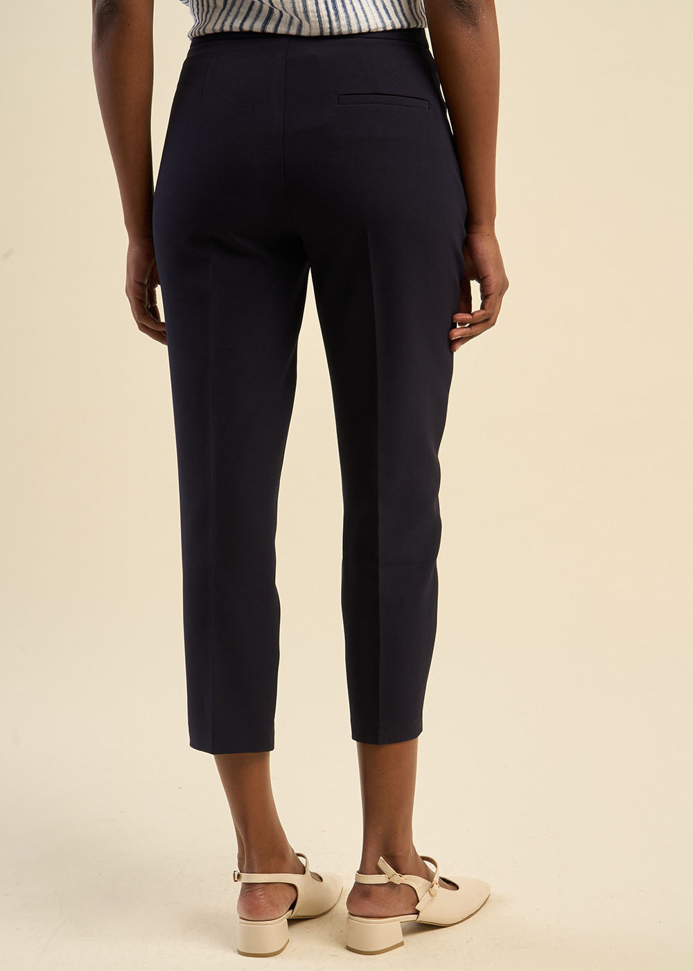 PATRICIA Carrot-fit pants - 3 - Sud Express - Sud Express