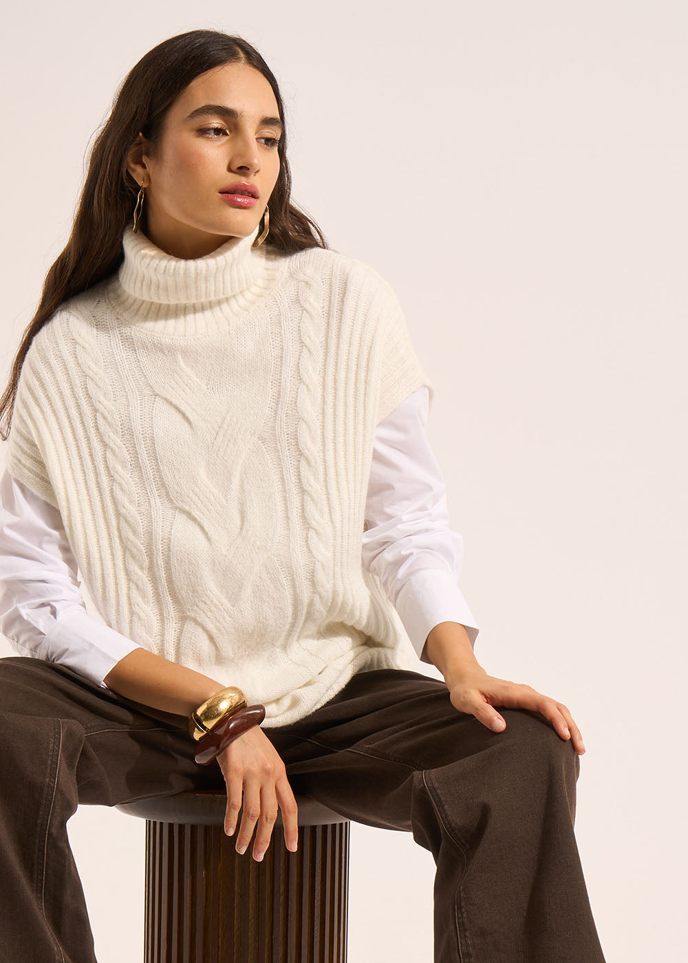 MISHOU Sleeveless turtleneck sweater - 1 - Sud Express - Sud Express