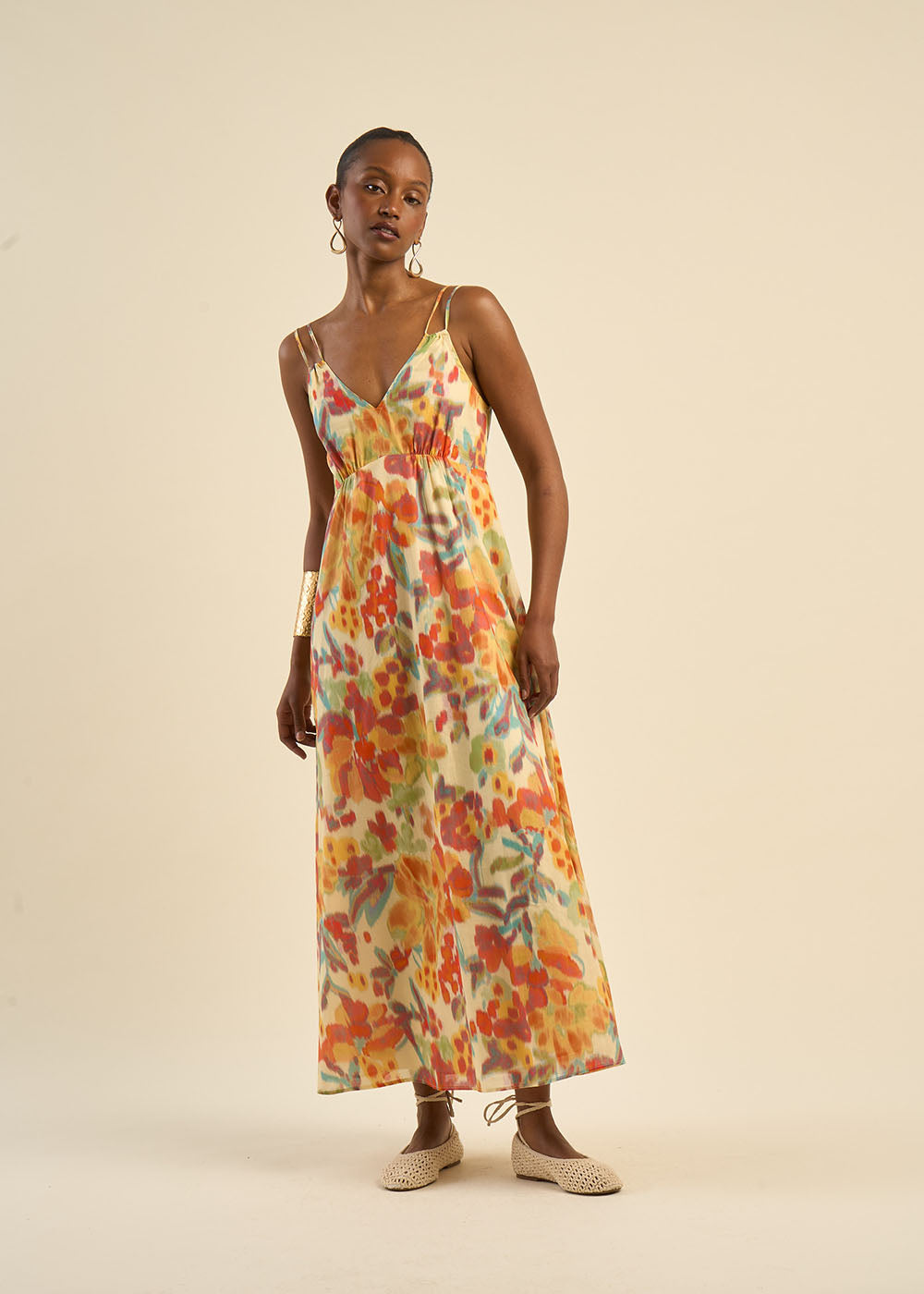 Long dress with straps and multicoloured motifs - Sud Express - 5 - Sud Express