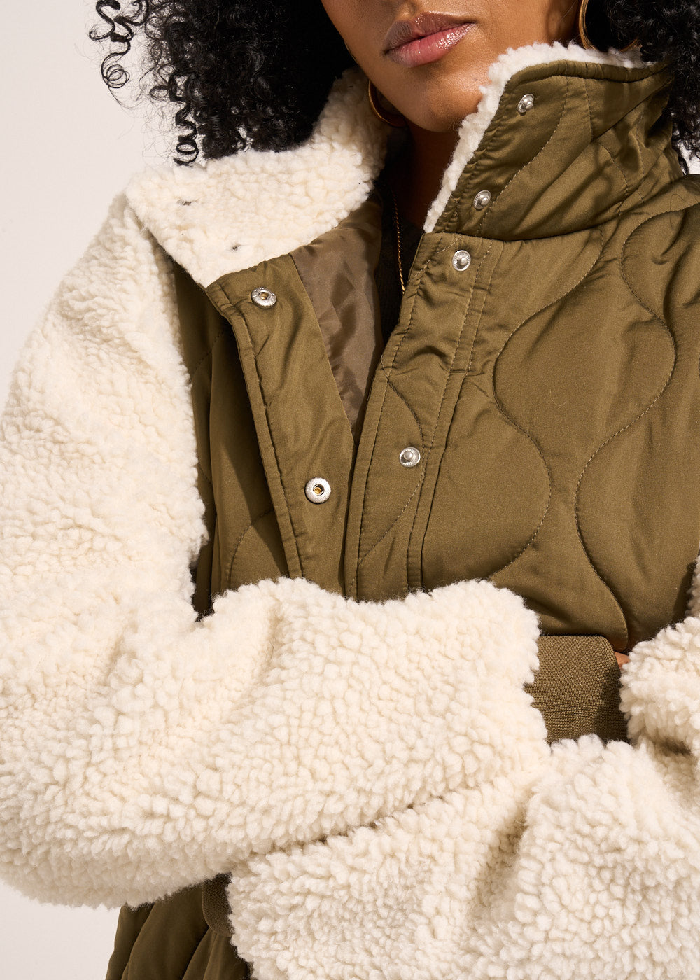 Quilted down jacket with faux fur sleeves - Sud Express - 4 - Sud Express