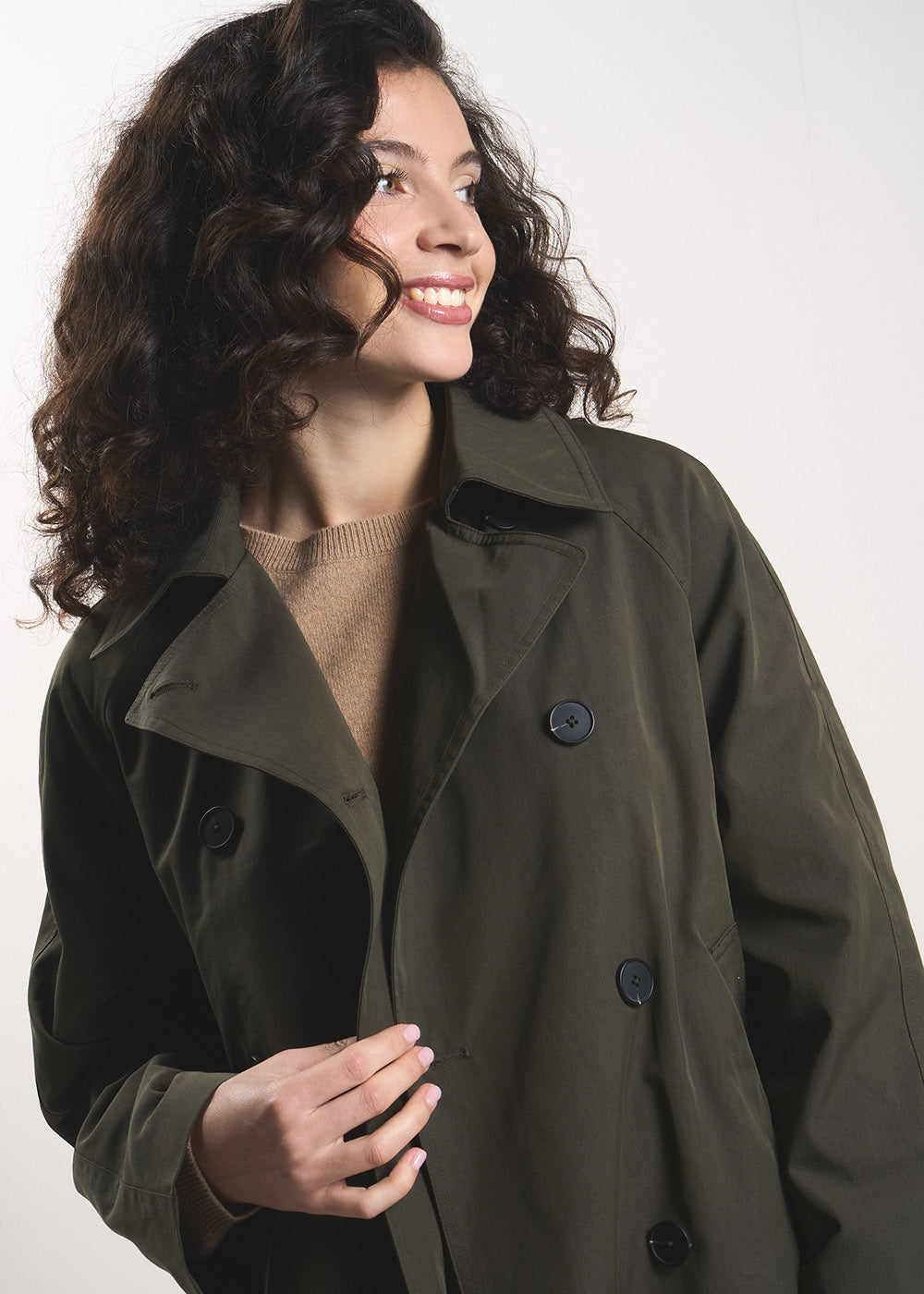 VOSTYLA Water-repellent trench coat with raglan sleeves - 4 - Sud Express - Sud Express