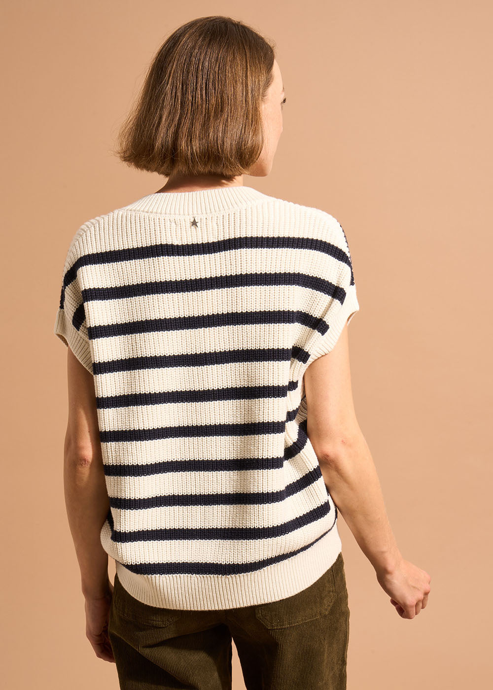 MARELO Loose-fitting sleeveless jumper with navy stripes in cotton and wool - 3 - Sud Express - Sud Express
