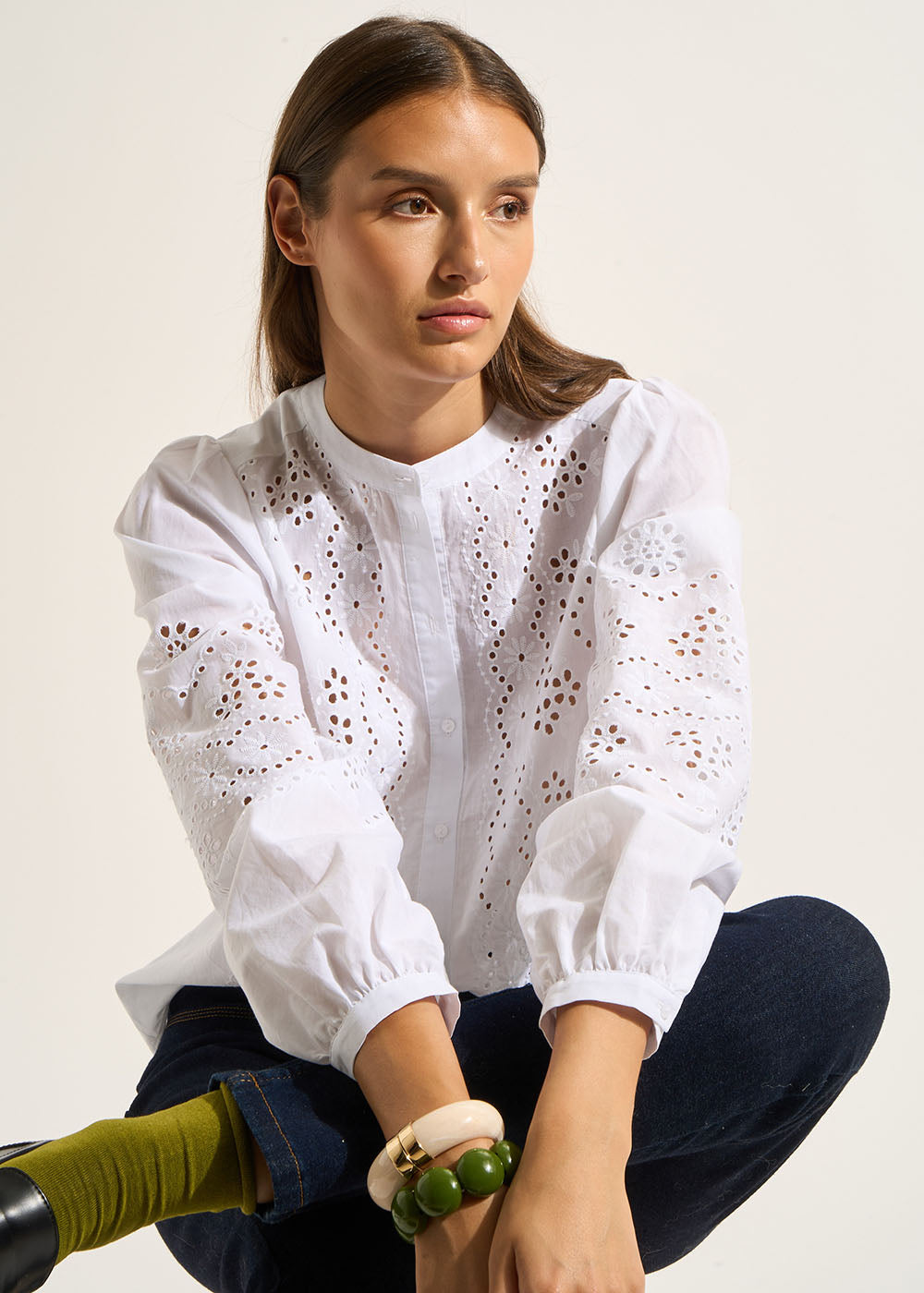 Blouse in cotton voile and english embroidery - Sud Express - 7 - Sud Express