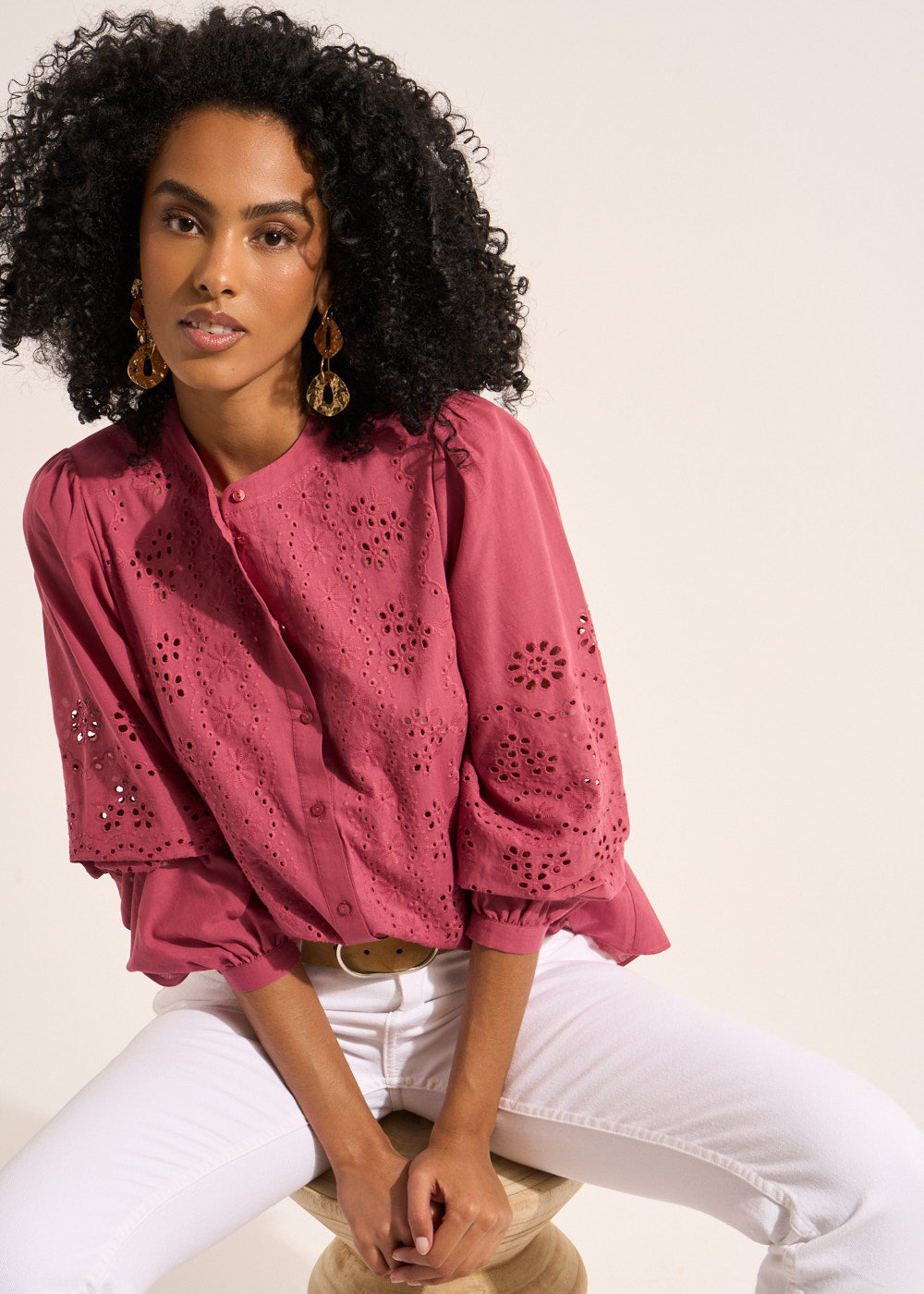 Blouse in cotton voile and english embroidery - Sud Express - 1 - Sud Express