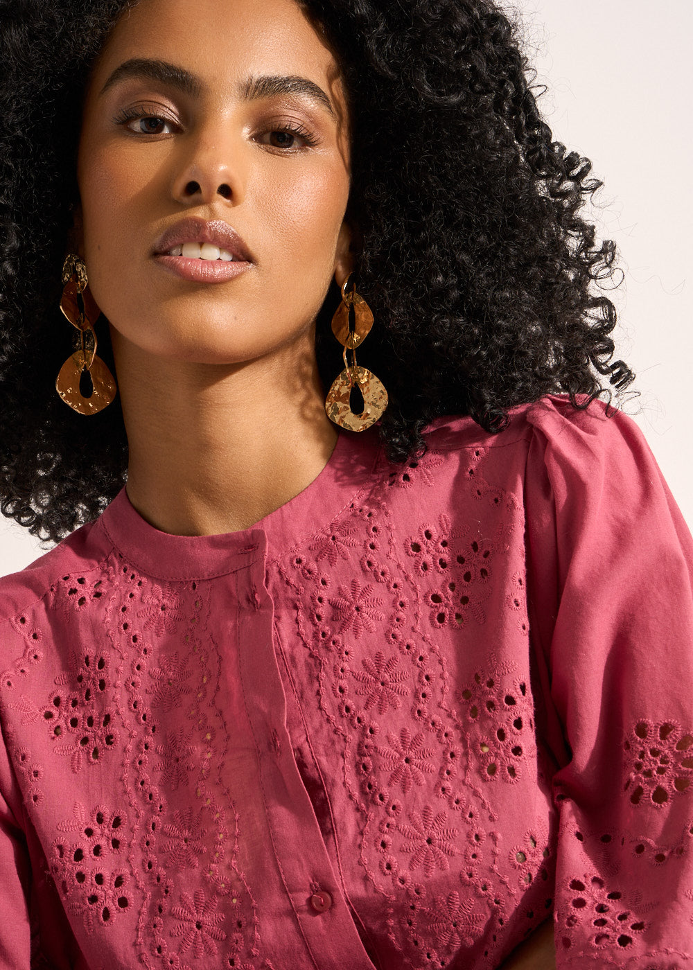 CORMINE Blouse in cotton voile and english embroidery - 2 - Sud Express - Sud Express