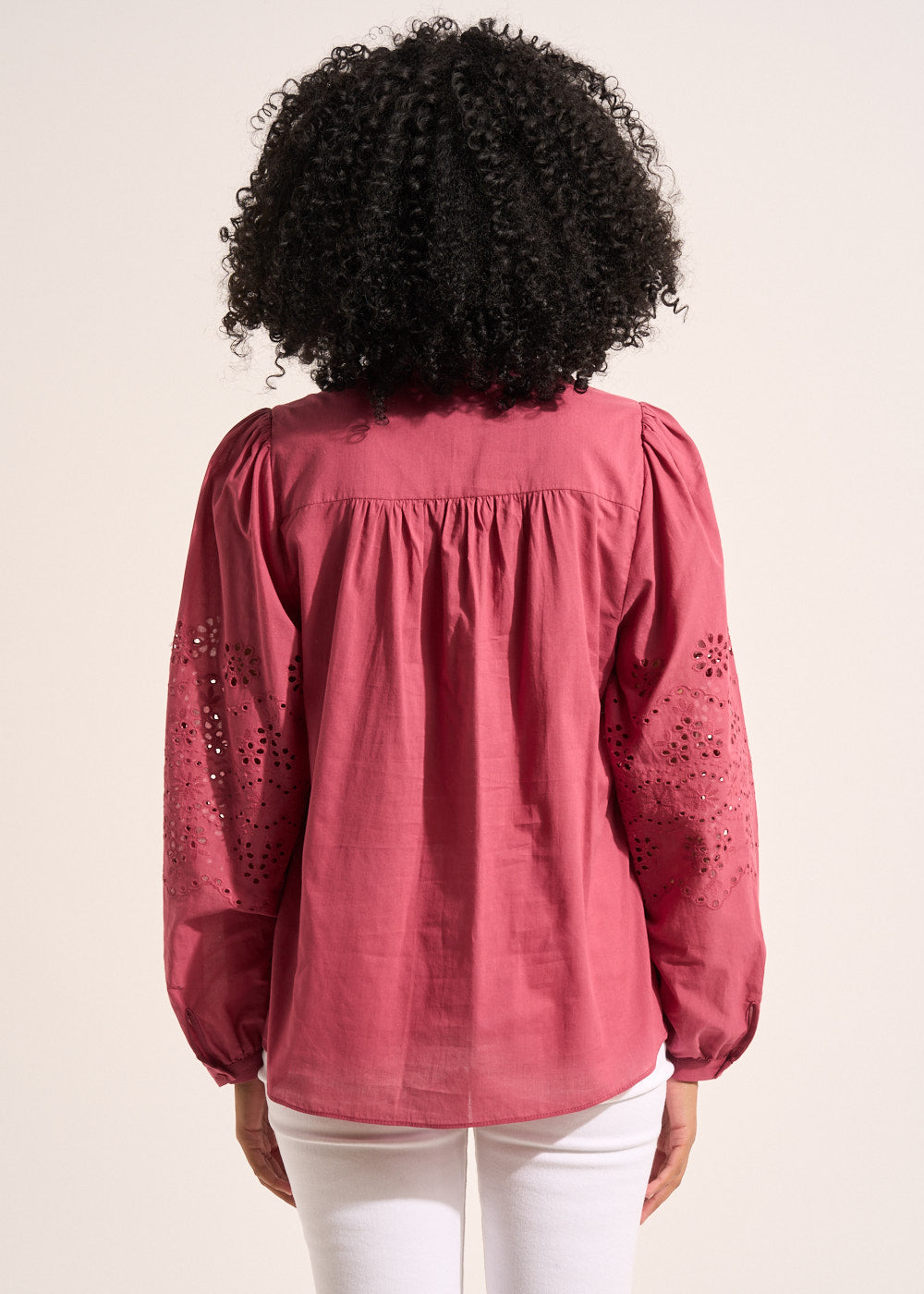 Blouse in cotton voile and english embroidery - Sud Express - 3 - Sud Express