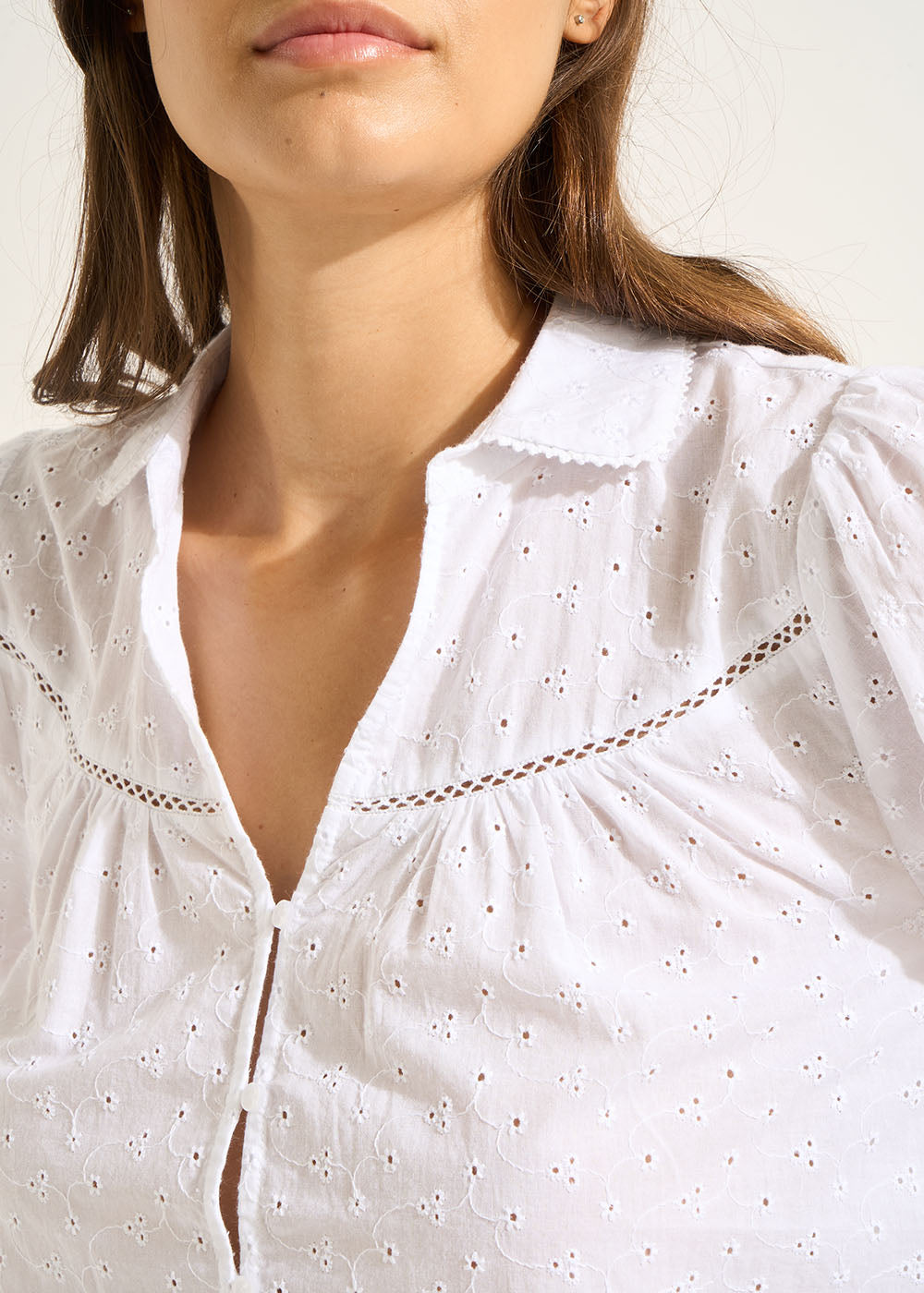 CASSUSY Cotton blouse with small English embroidery - 2 - Sud Express - Sud Express