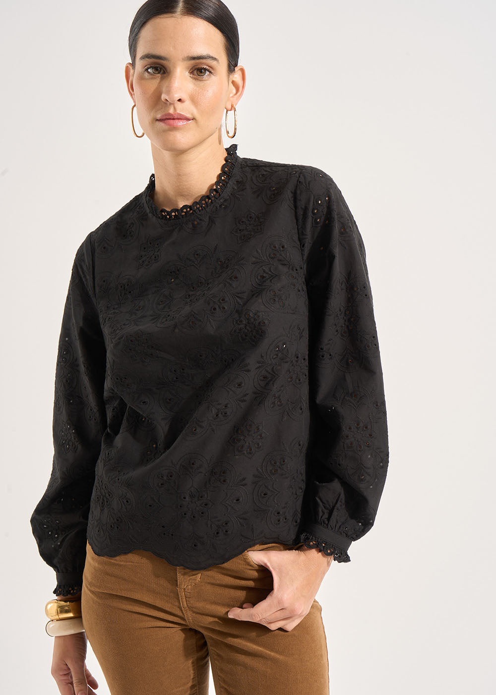 Embroidered high neck blouse - Sud Express - 5 - Sud Express