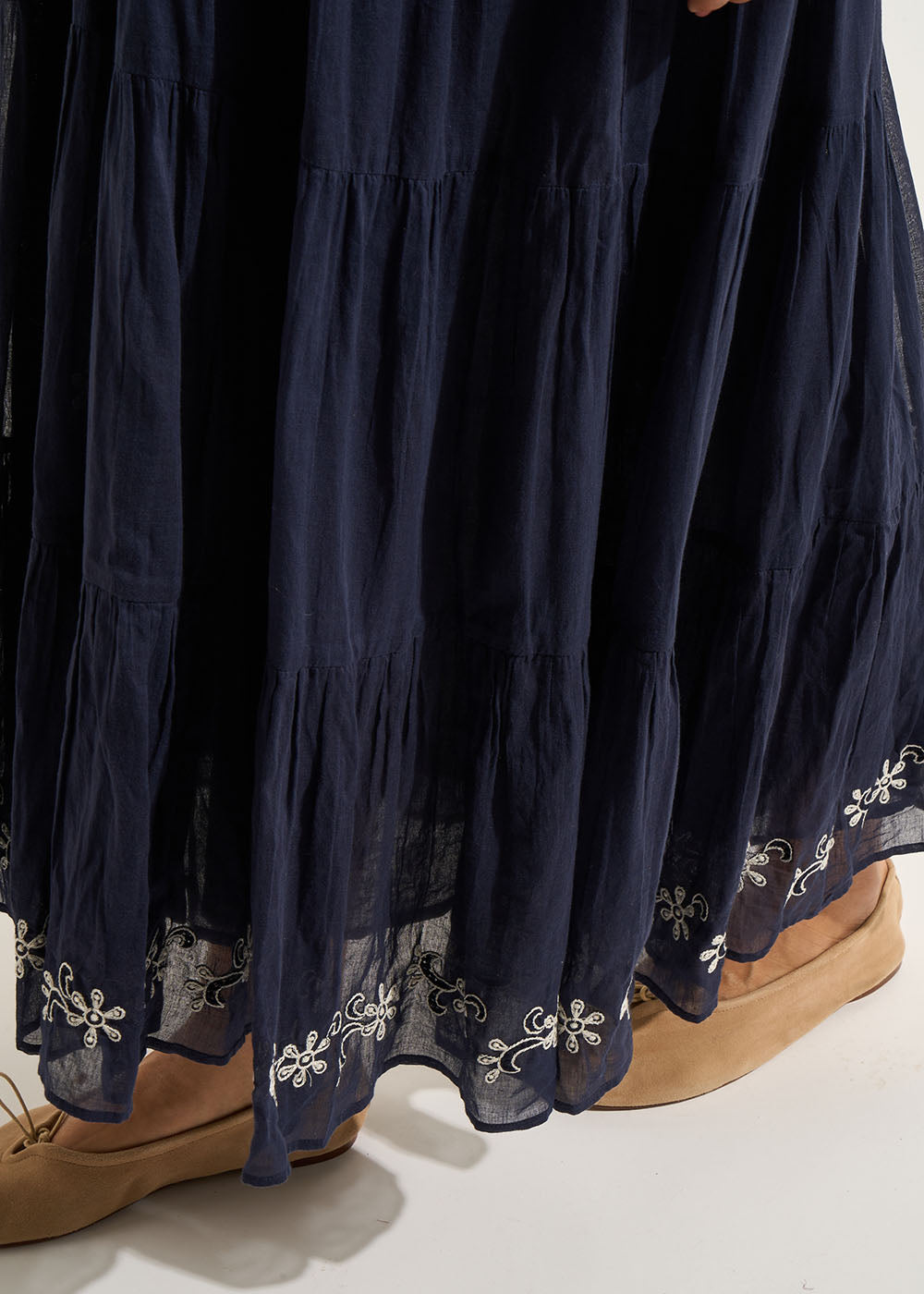 ROBANA Oversized embroidered maxi dress - 4 - Sud Express - Sud Express