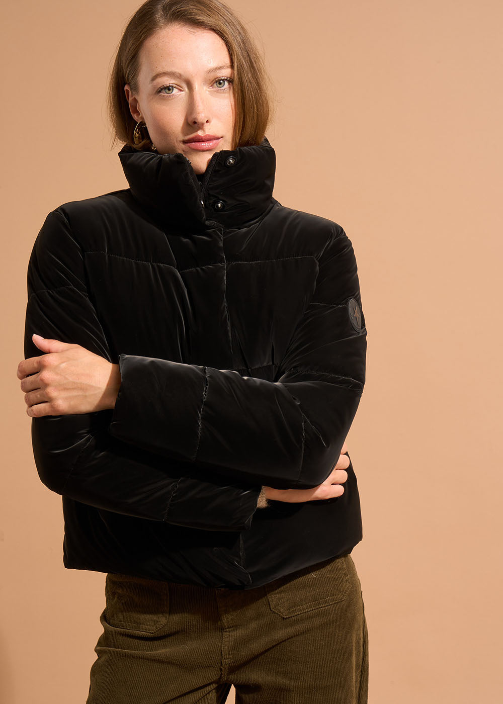 DASTYA Short fitted down jacket with velvet effect and high collar - 1 - Sud Express - Sud Express