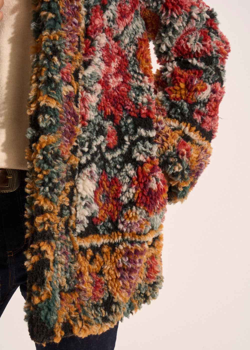 Printed faux fur coat with swan neck - Sud Express - 6 - Sud Express