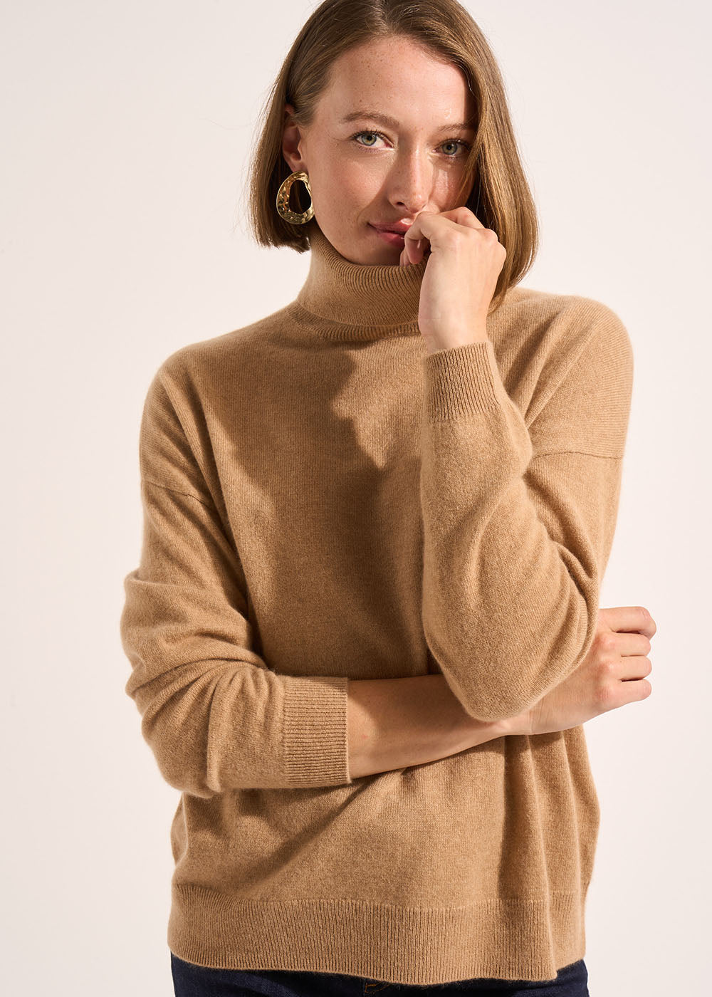 MAPOUPYA Long-sleeved loose-fitting cashmere turtleneck jumper - 1 - Sud Express - Sud Express