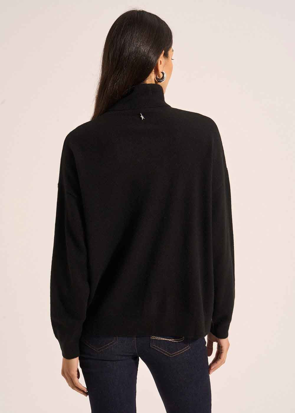 MAPOUPYA Long-sleeved loose-fitting cashmere turtleneck jumper - 3 - Sud Express - Sud Express