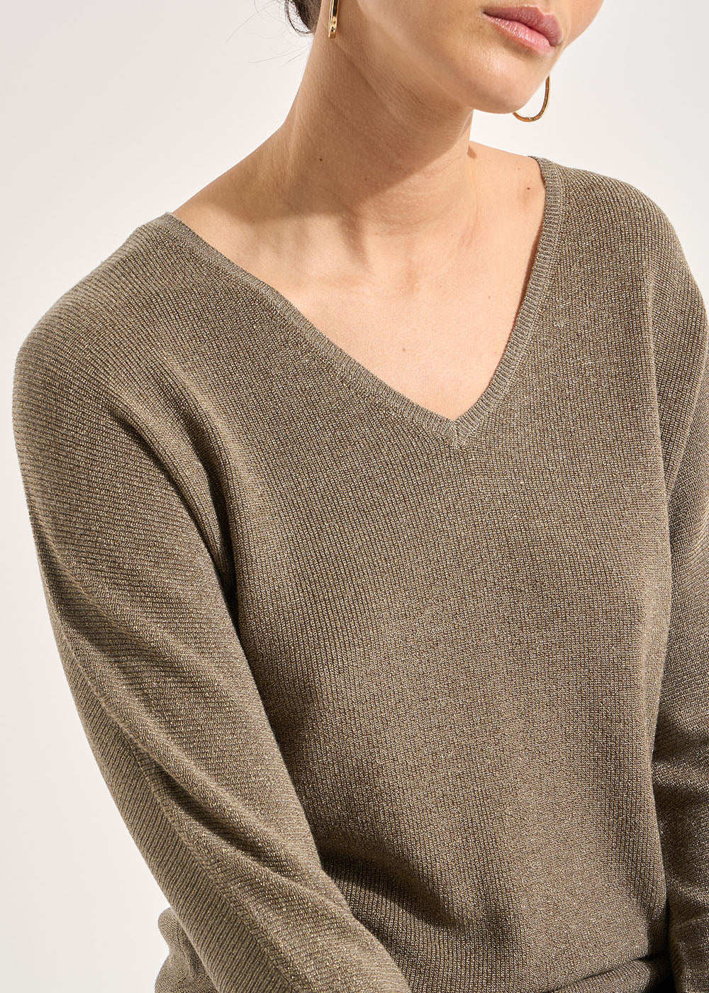 MACARENOU V-neck jumper with batwing sleeves and lurex threads - 2 - Sud Express - Sud Express