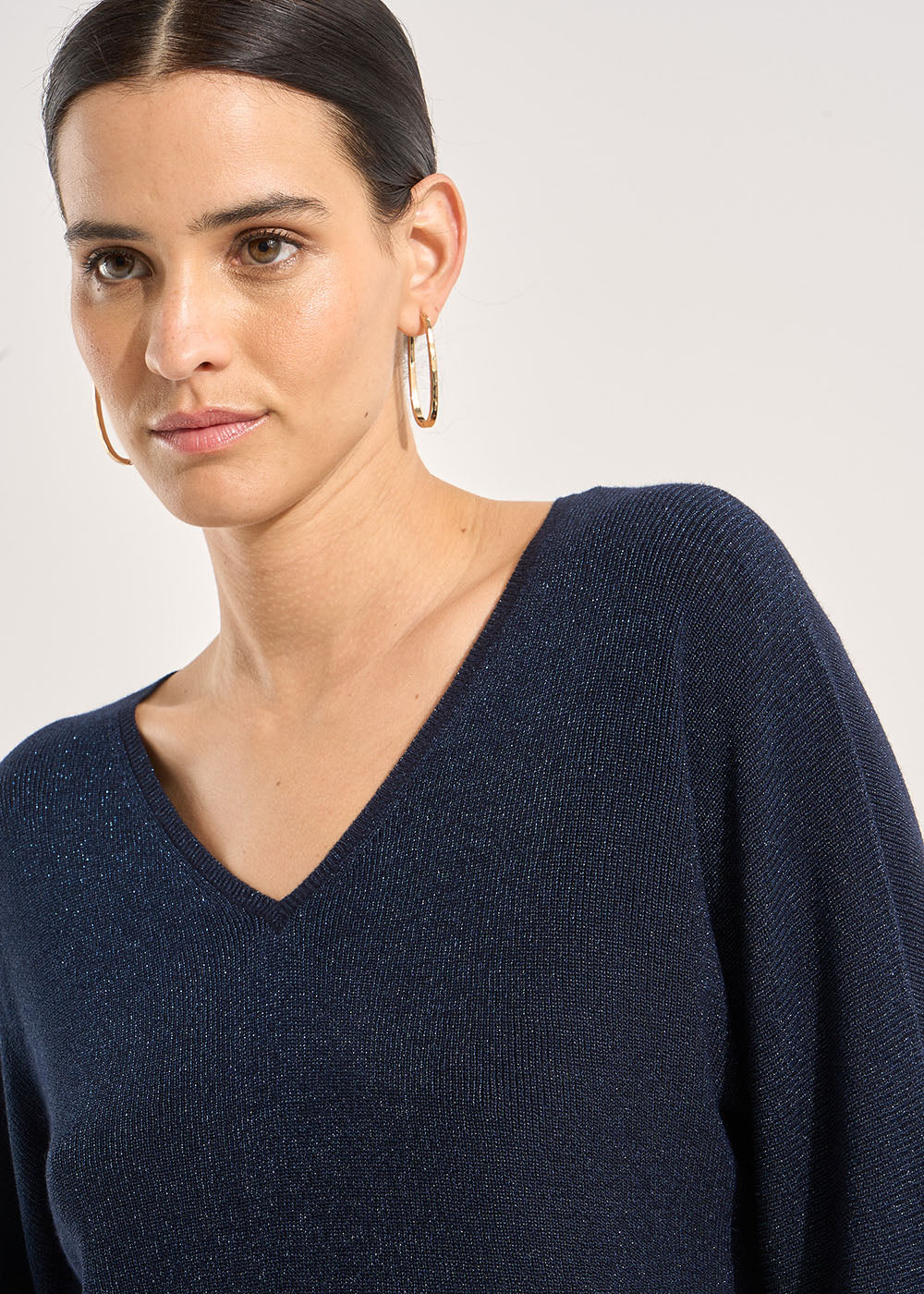V-neck jumper with batwing sleeves and lurex threads - Sud Express - 5 - Sud Express