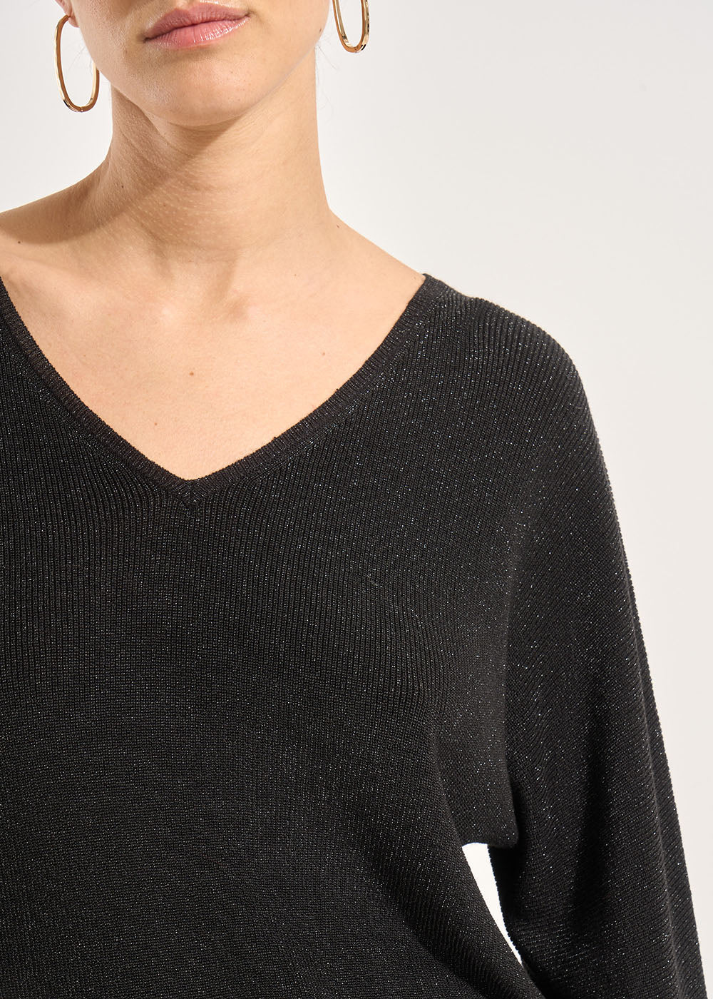 MACARENOU V-neck jumper with batwing sleeves and lurex threads - 2 - Sud Express - Sud Express