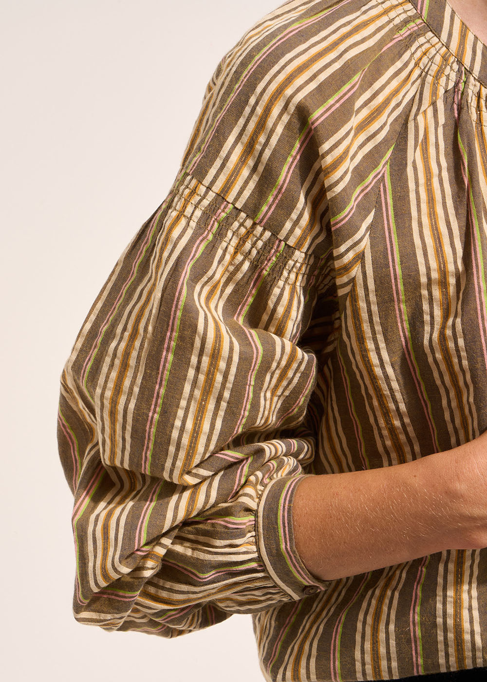 Loose-fitting striped blouse with long sleeves - Sud Express - 4 - Sud Express