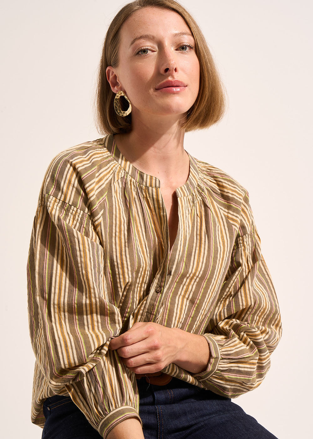 Loose-fitting striped blouse with long sleeves - Sud Express - 5 - Sud Express