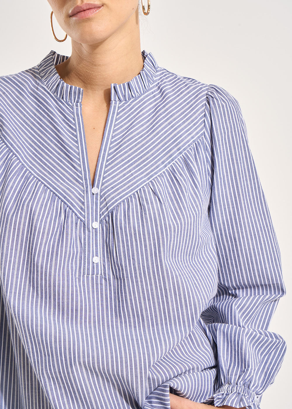 TONIMO Loose-fitting striped cotton blouse with Tunisian neckline - 2 - Sud Express - Sud Express