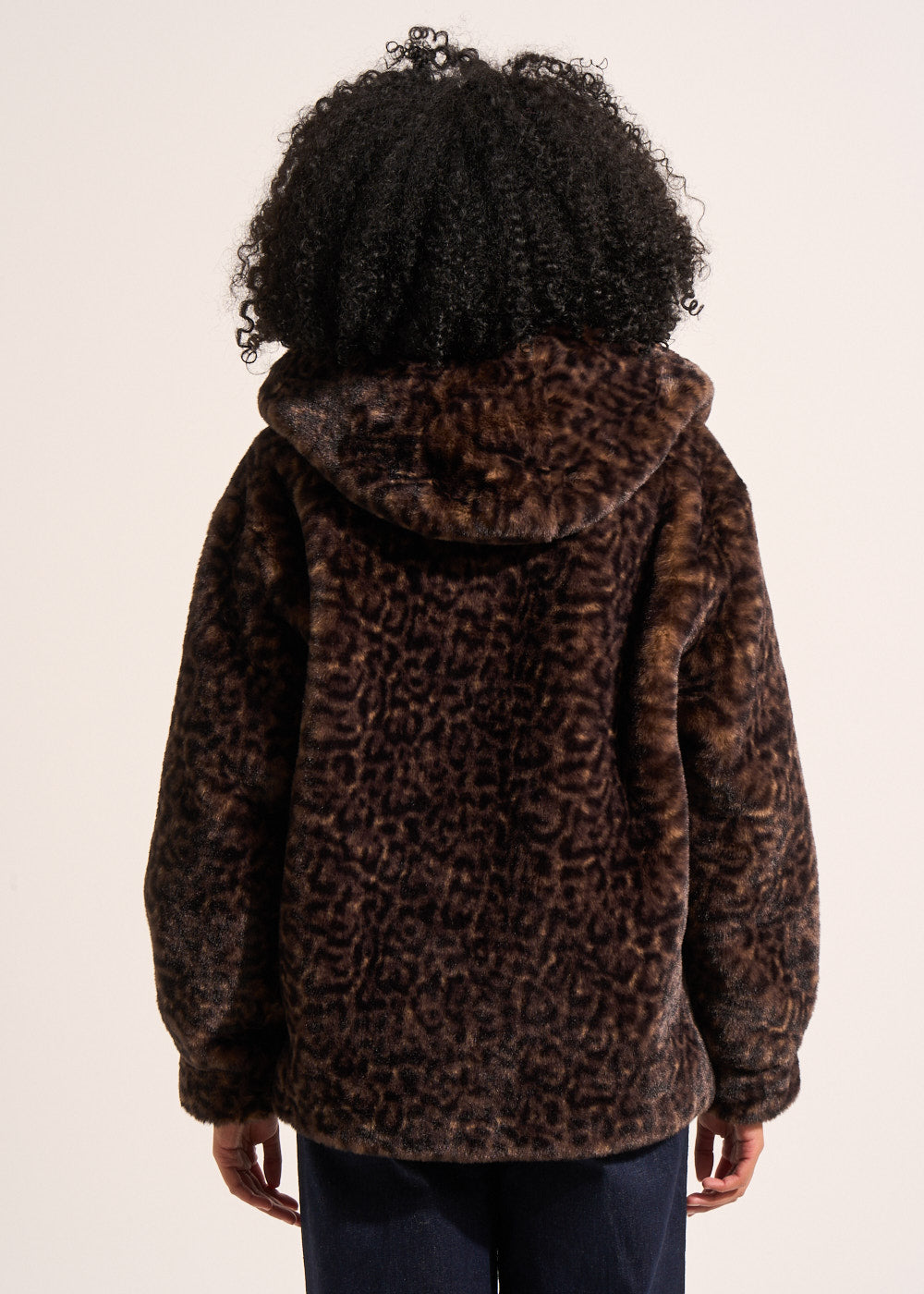 MICHALA Short faux leopard fur coat with hood - 3 - Sud Express - Sud Express