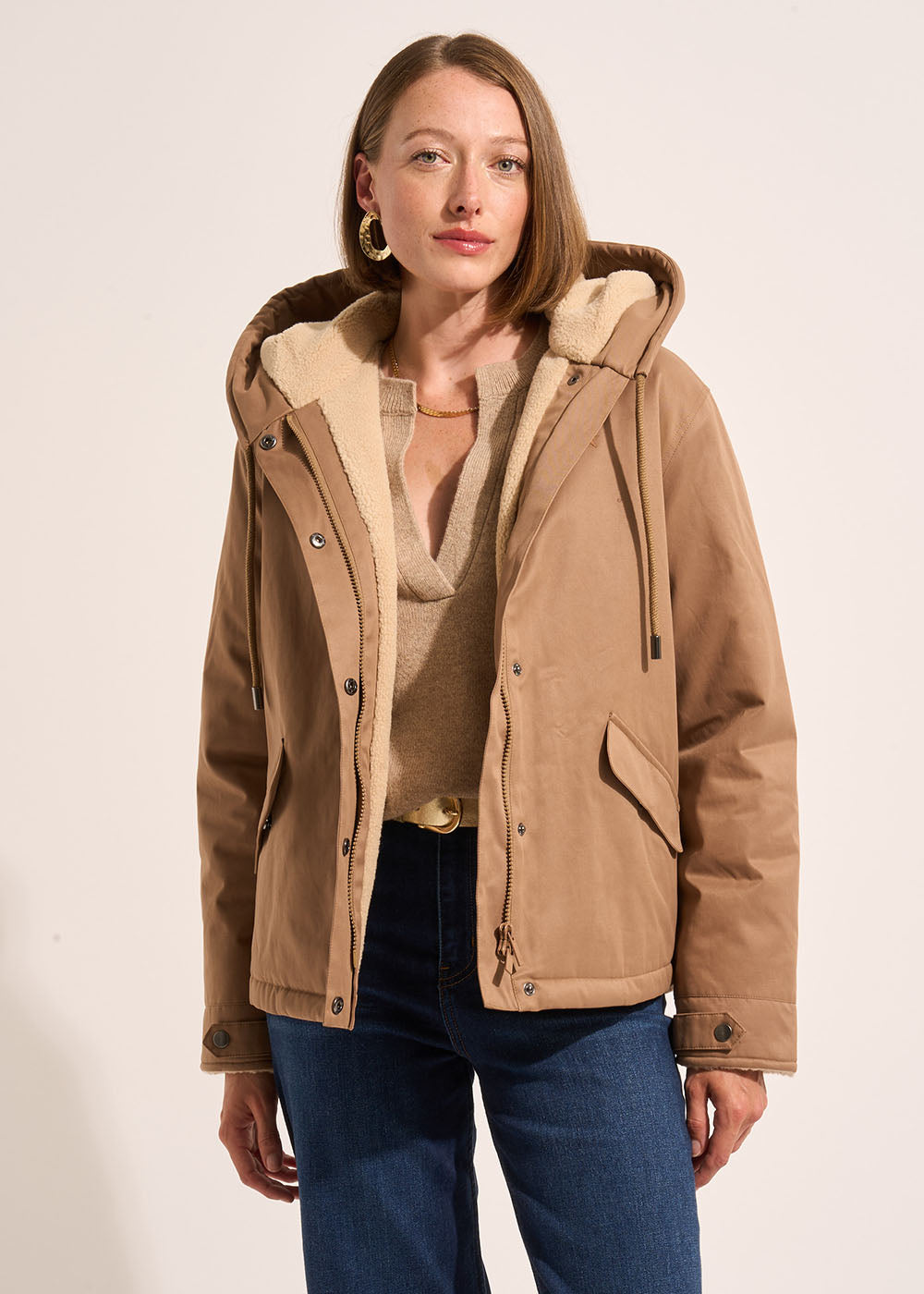 Short water-repellent jacket lined with faux fur and hood - Sud Express - 5 - Sud Express