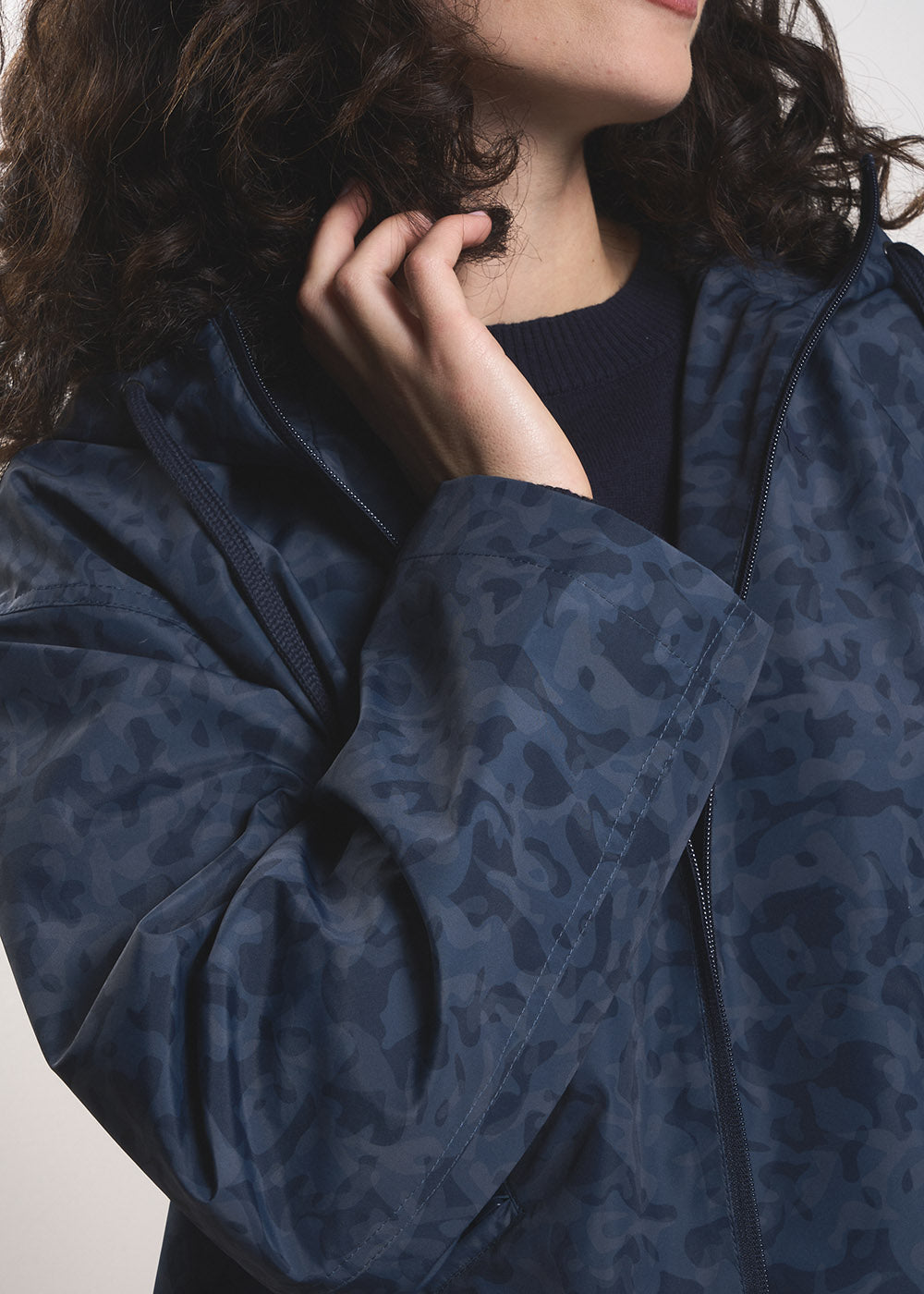 VARTAN Water-repellent raincoat with hood - 2 - Sud Express - Sud Express