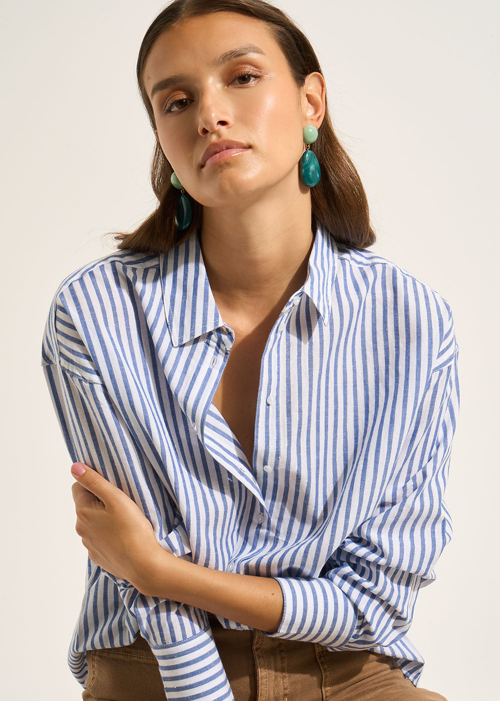 CAMARGUE Oversized shirt with blue stripes in cotton and metallic fibre with long sleeves - 4 - Sud Express - Sud Express