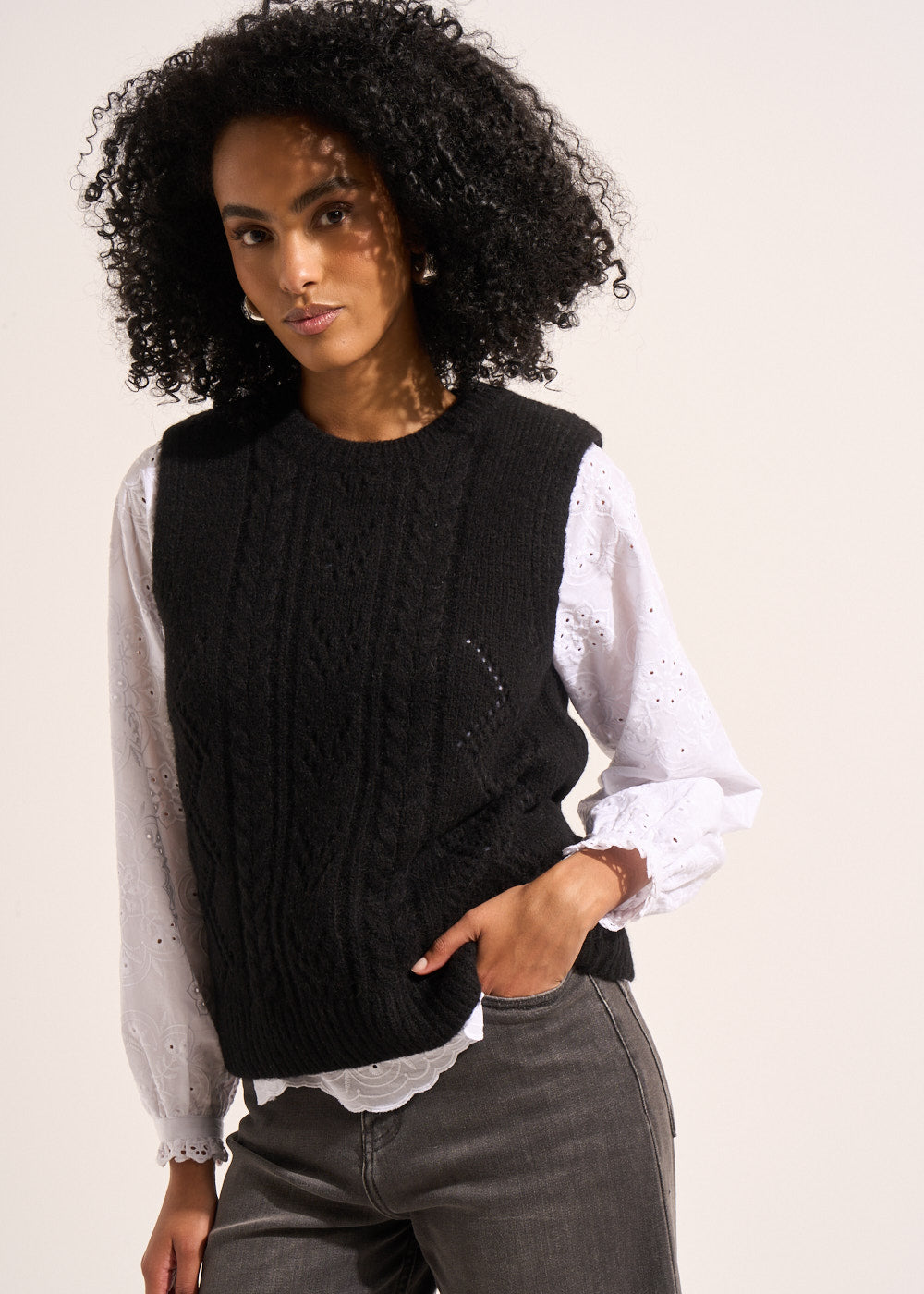 MEZZA Sleeveless jumper with round neck and dot pattern - 1 - Sud Express - Sud Express