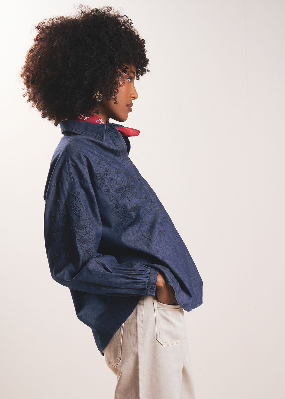 CLEOLE Long-sleeved embroidered denim shirt - 2 - Sud Express - Sud Express