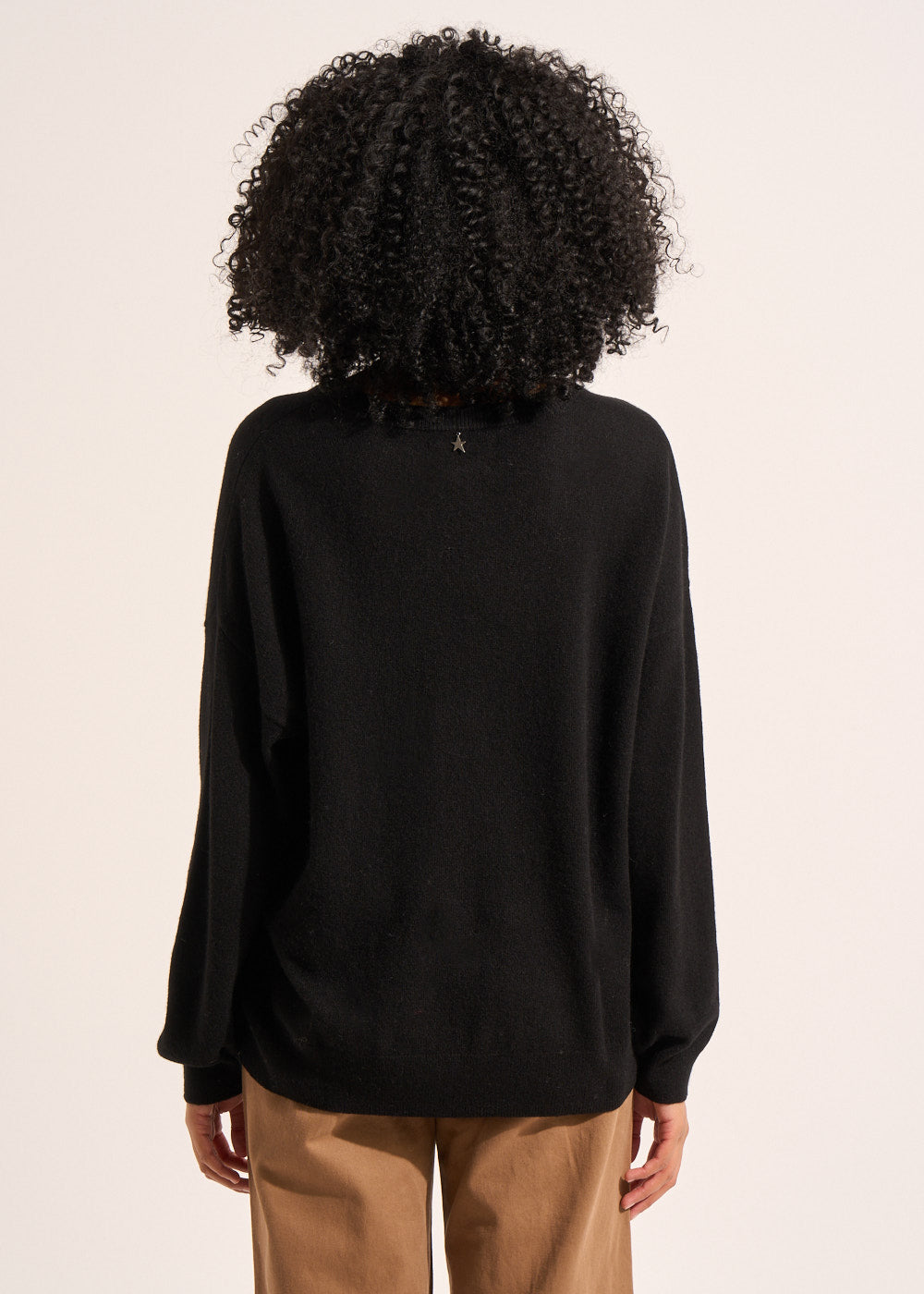 MAPOUPYNOU Long-sleeved cashmere V-neck jumper - 3 - Sud Express - Sud Express