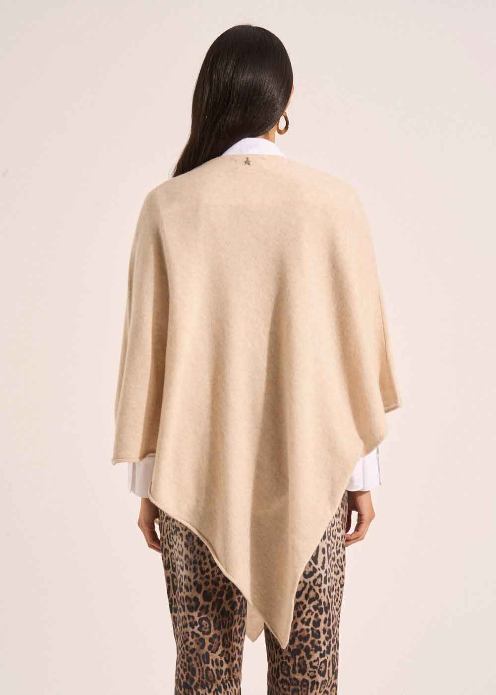 PAULENE Loose-fitting cashmere poncho - 3 - Sud Express - Sud Express