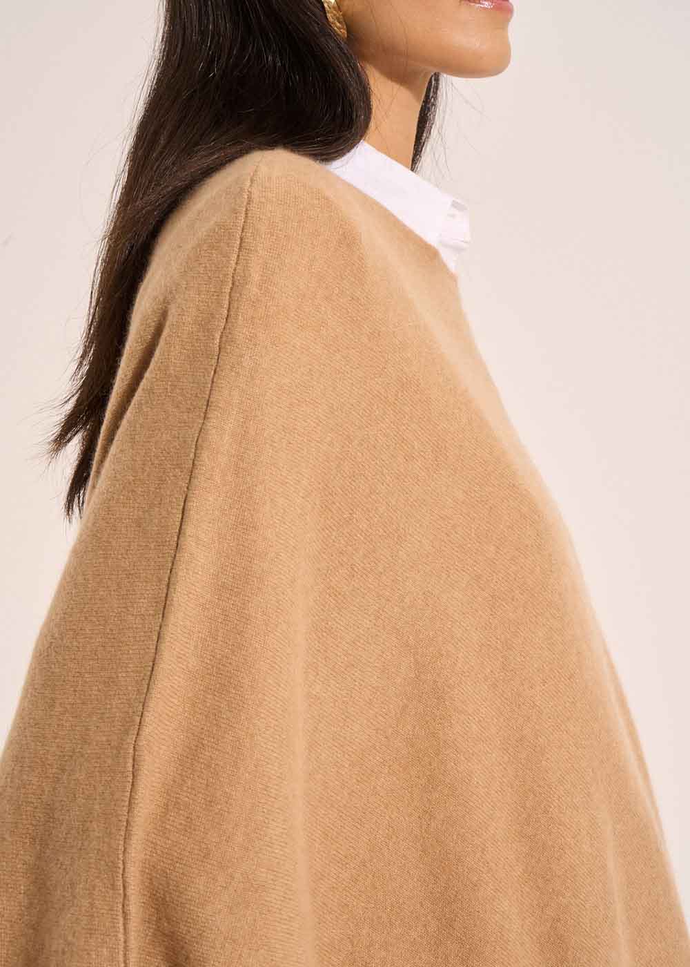 Loose-fitting cashmere poncho - Sud Express - 5 - Sud Express