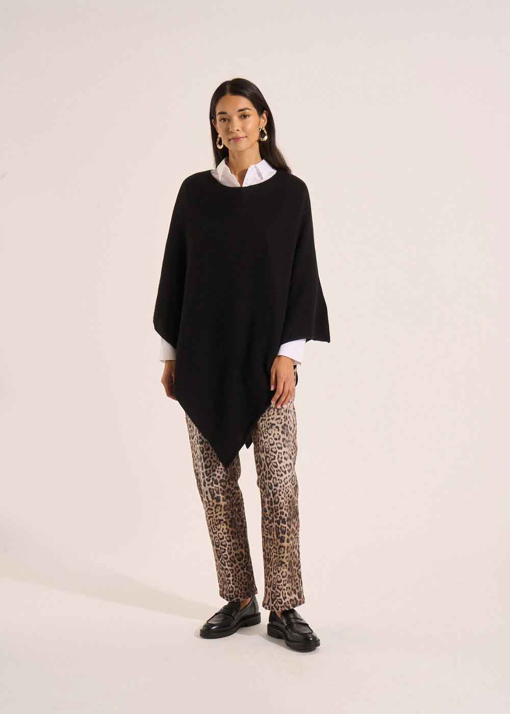 PAULENE Loose-fitting cashmere poncho - 1 - Sud Express - Sud Express