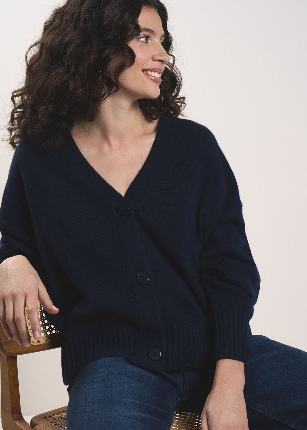 GRAMMAX Loose-fitting cashmere V-neck cardigan - 1 - Sud Express - Sud Express