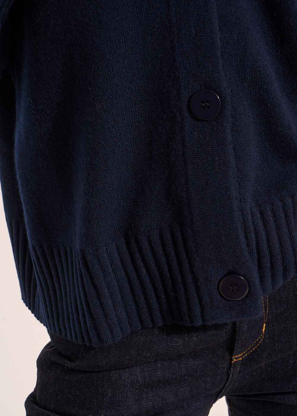 Loose-fitting cashmere V-neck cardigan - Sud Express - 4 - Sud Express