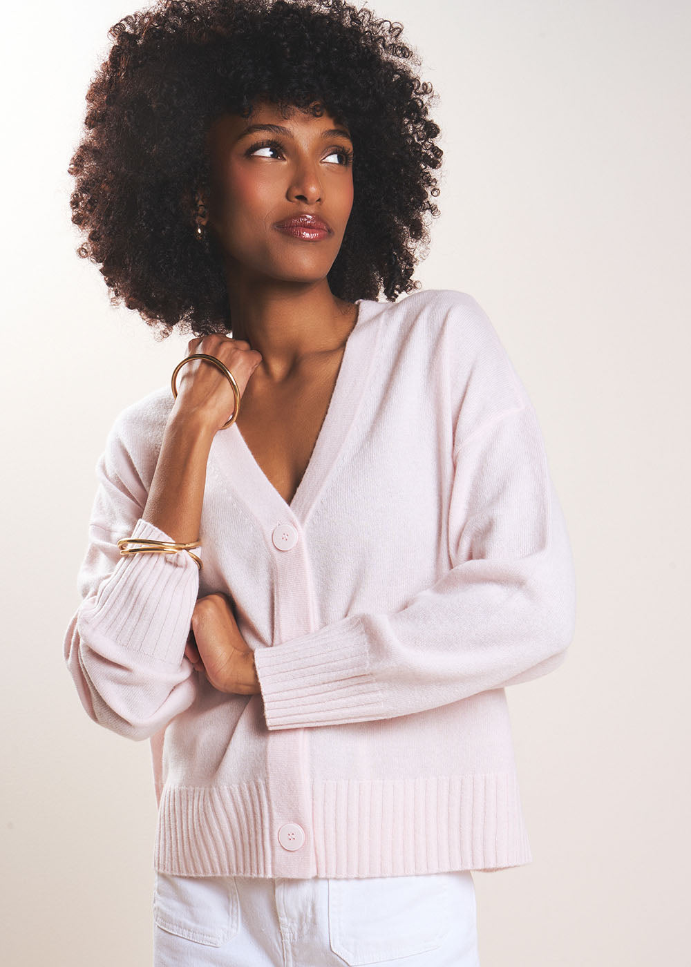 Loose-fitting cashmere V-neck cardigan - Sud Express - 1 - Sud Express