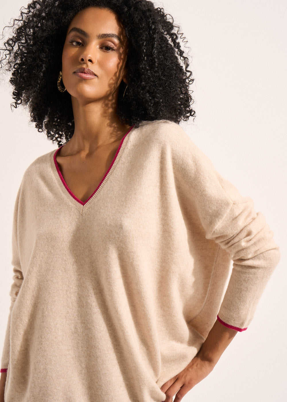 Cashmere jumper with V-neck and long sleeves - Sud Express - 1 - Sud Express