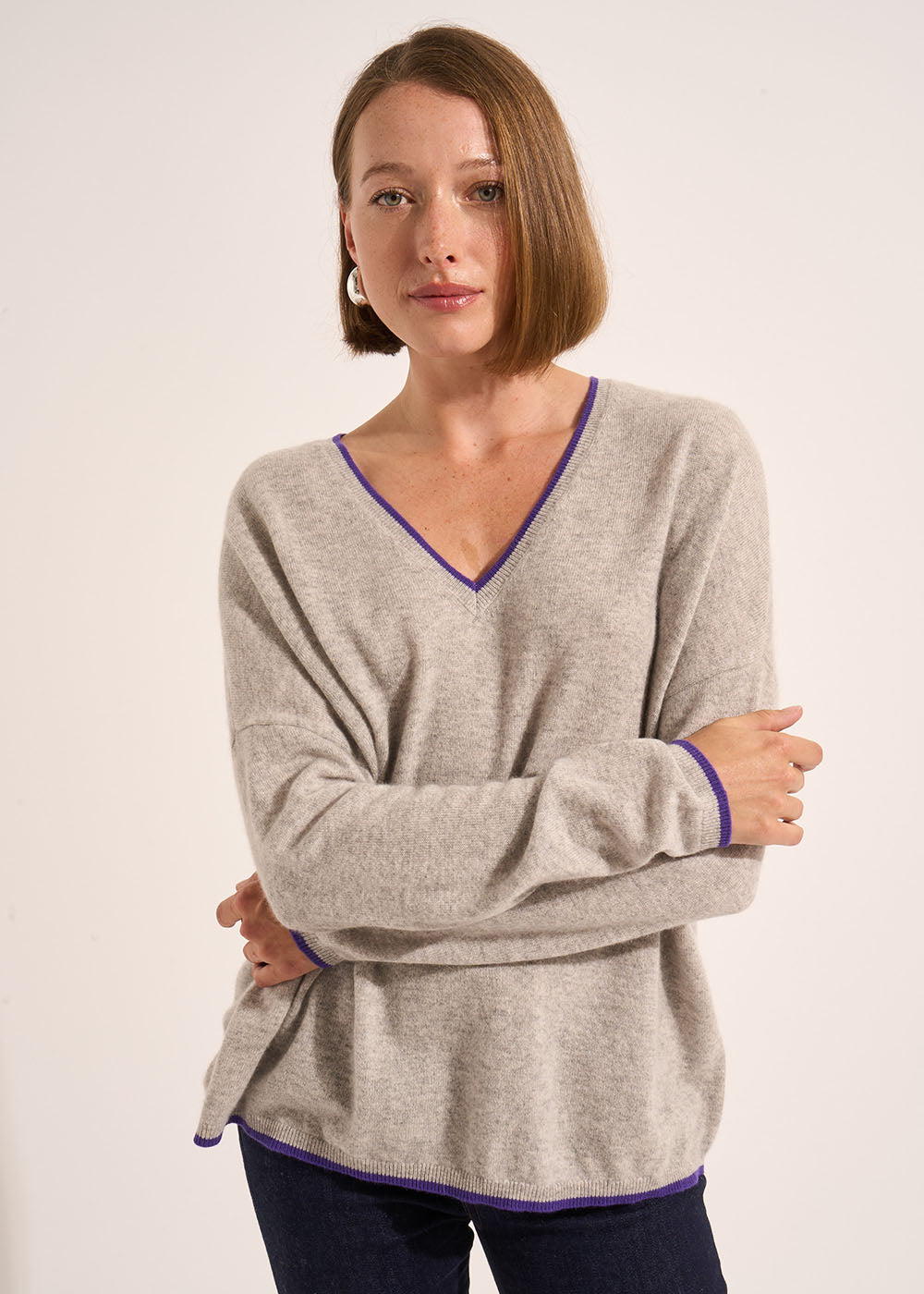 Cashmere jumper with V-neck and long sleeves - Sud Express - 1 - Sud Express