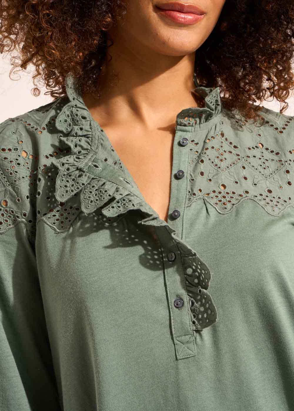 TASHIA Jersey top with embroidered details - 2 - Sud Express - Sud Express