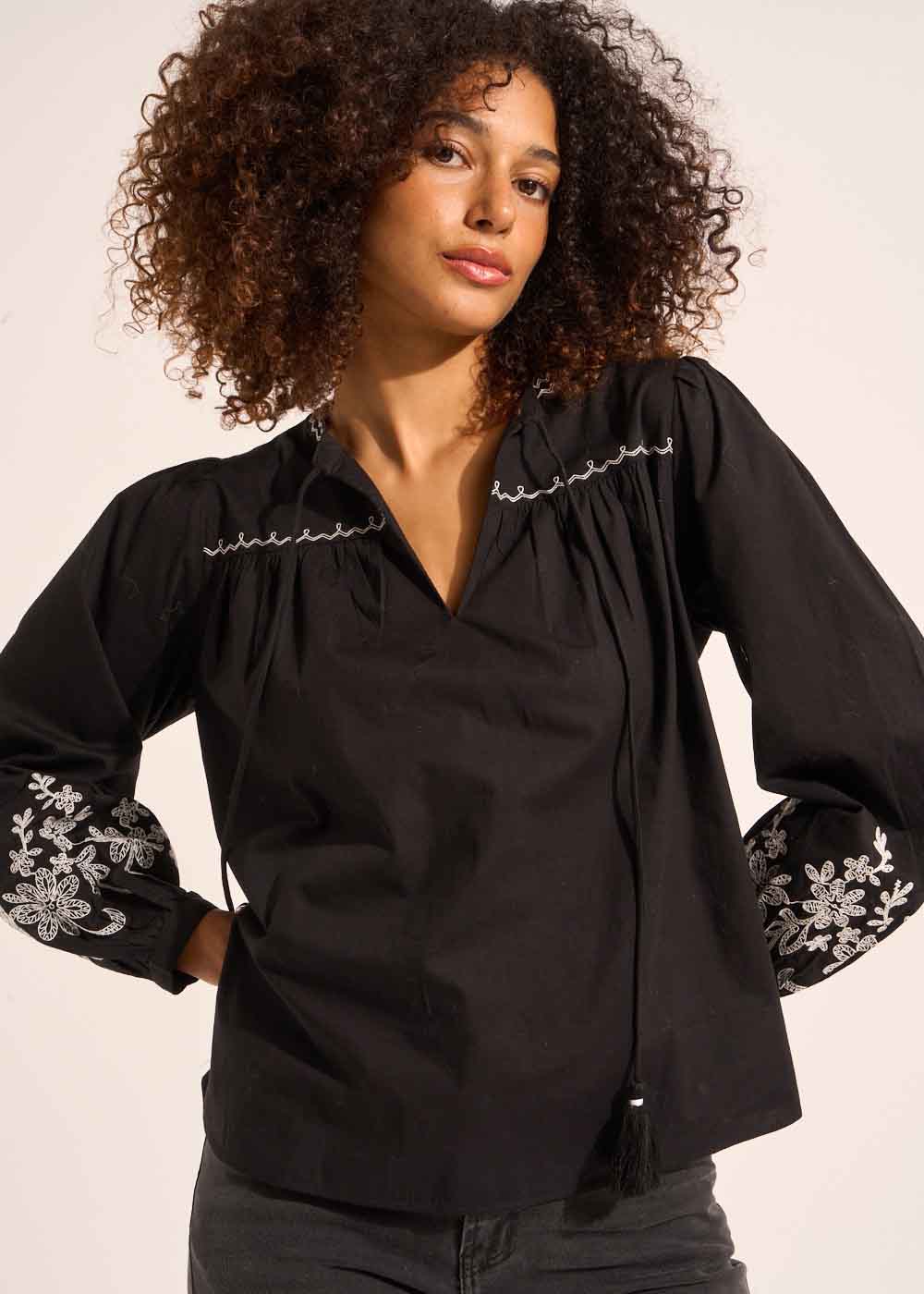 TRUDY Blouse broderies contrastées - 1 - Sud Express - Sud Express