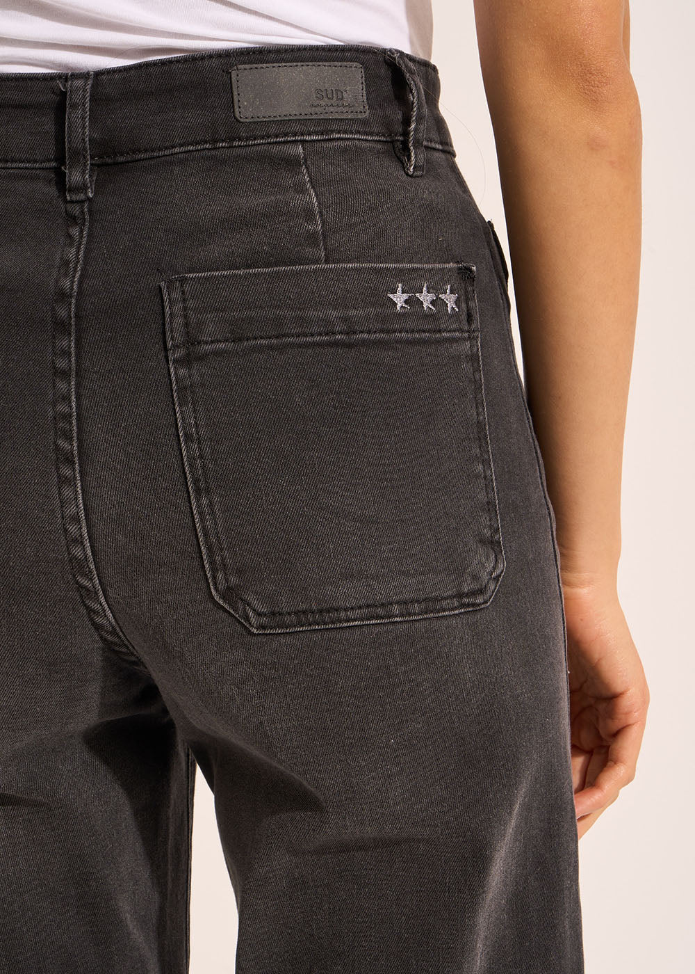 Wide-leg jeans with cuffs and high waist - Sud Express - 5 - Sud Express