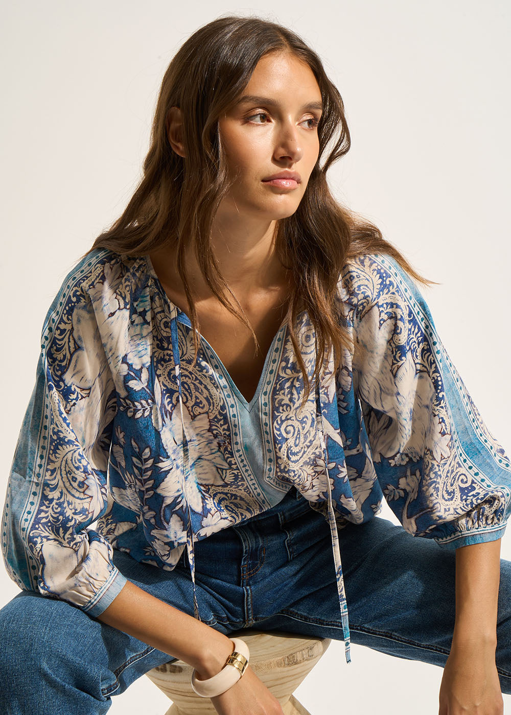 Loose printed blouse with slightly puffed sleeves - Sud Express - 5 - Sud Express
