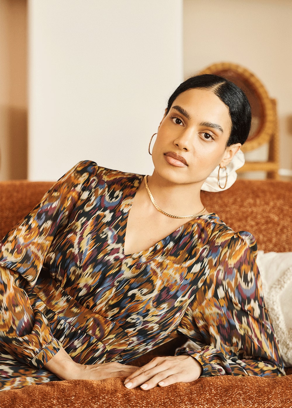 RELOYA Long printed dress with a V-neck and long puff sleeves - 2 - Sud Express - Sud Express