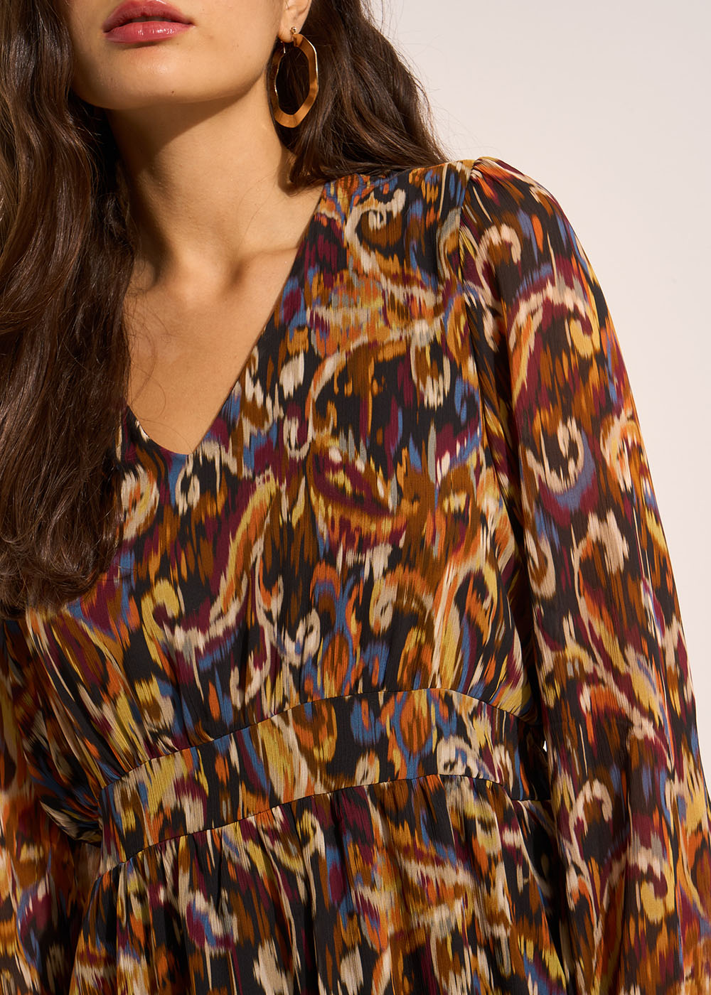 RELOYA Long printed dress with a V-neck and long puff sleeves - 2 - Sud Express - Sud Express