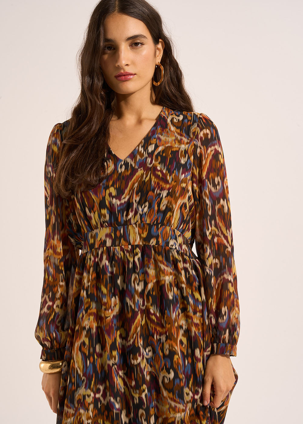 RELOYA Long printed dress with a V-neck and long puff sleeves - 4 - Sud Express - Sud Express