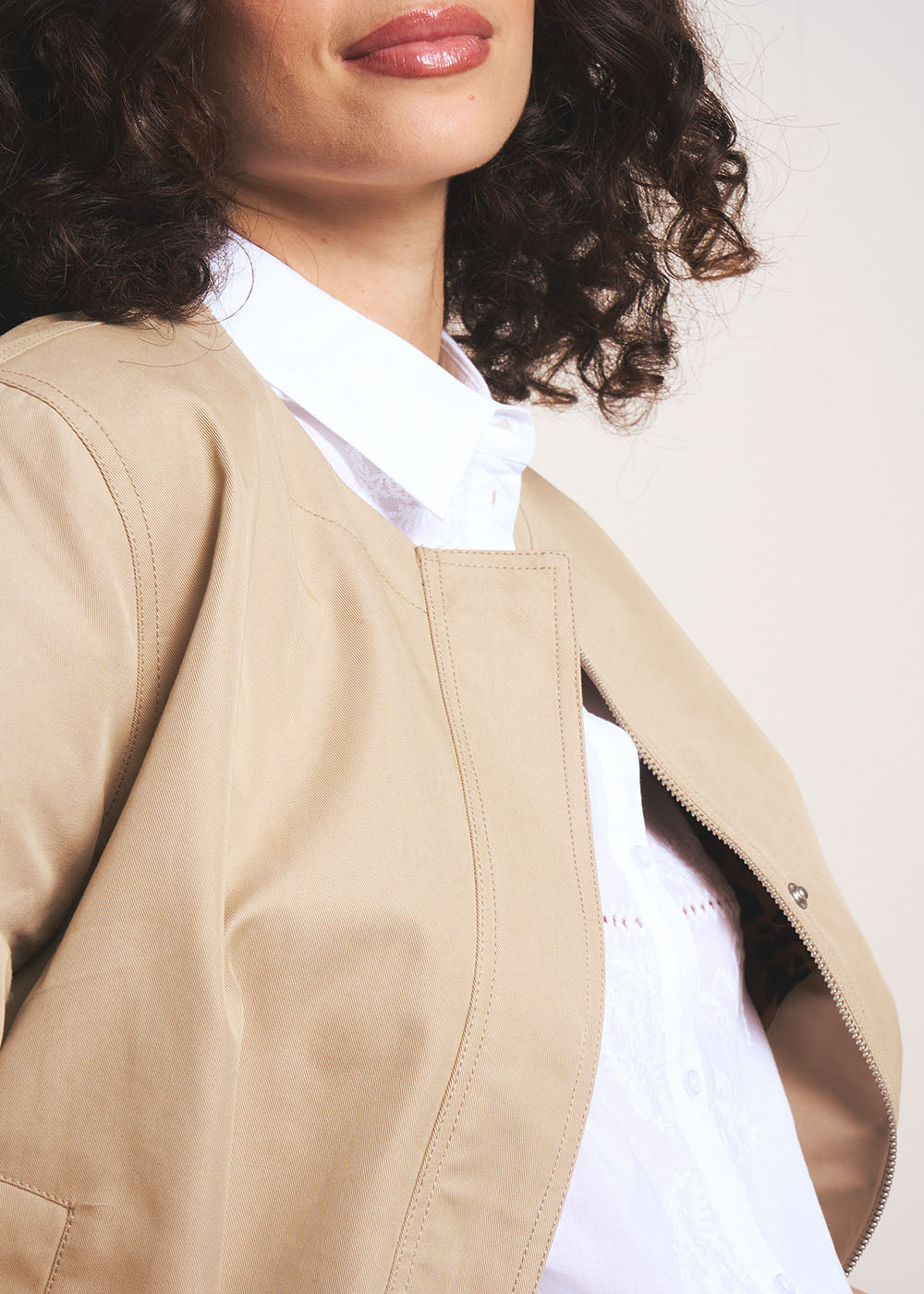 VERTI Short jacket with a crew neck - 4 - Sud Express - Sud Express