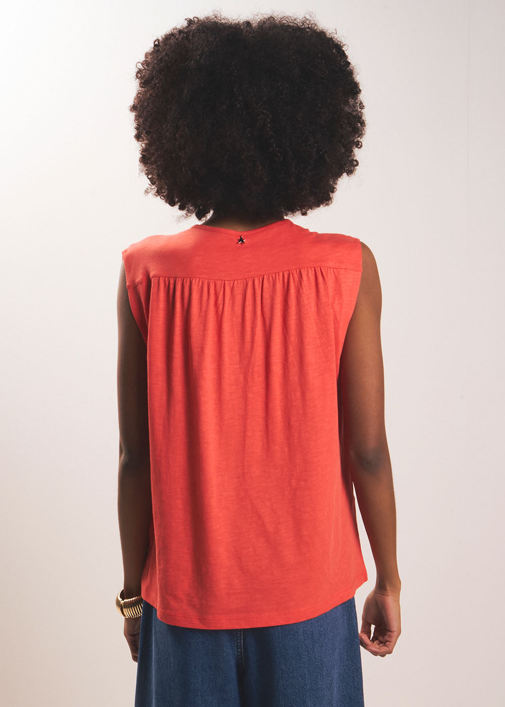 THIERRA Fluid V-neck tank top with wide straps - 3 - Sud Express - Sud Express